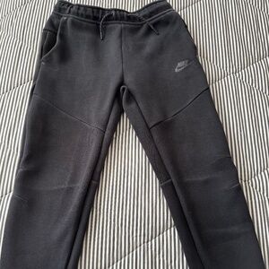 Nike Tech Black Joggers for Boys - Size Large